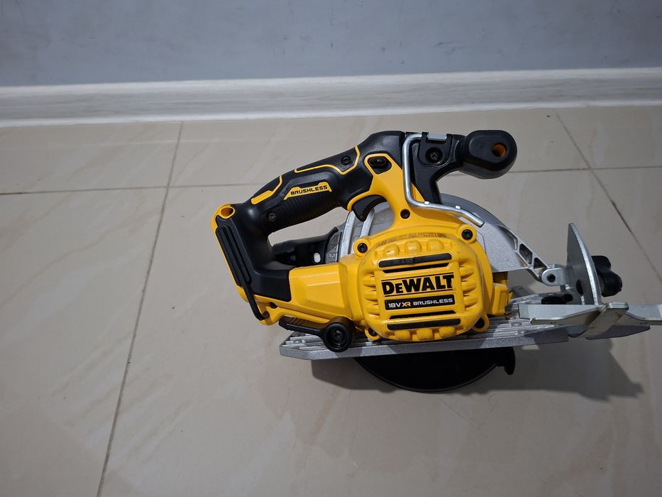 Пила дискова акумуляторна безщіткова DeWALT DCS565