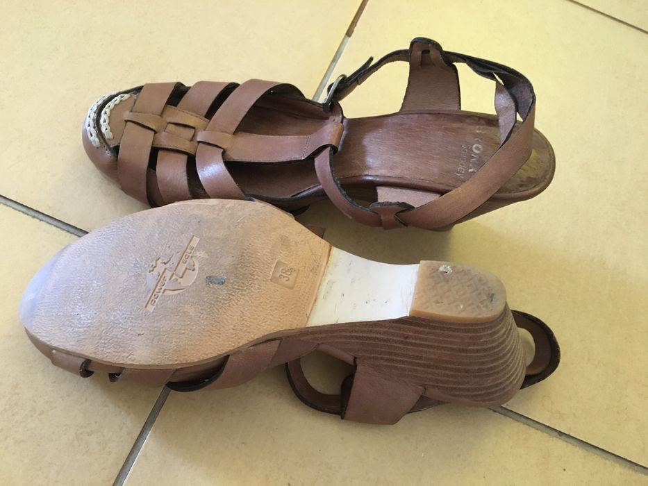 Sandaly ze skory 36
