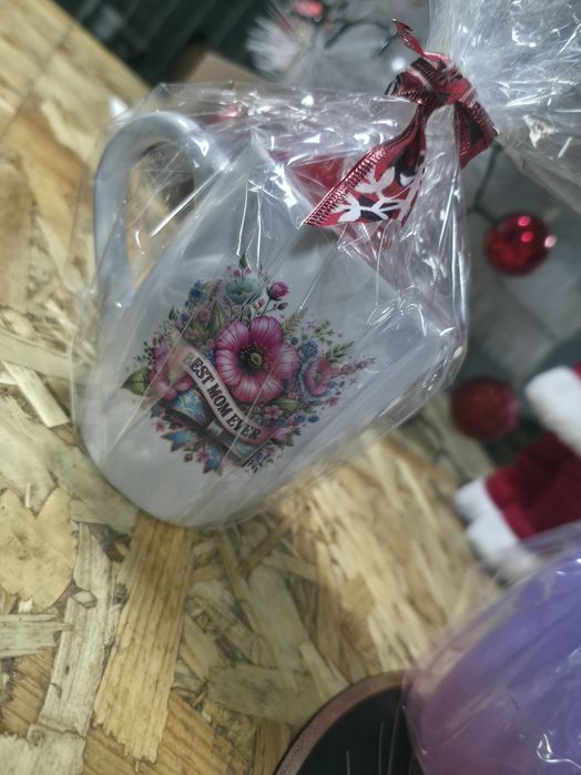 Canecas com bolinhos