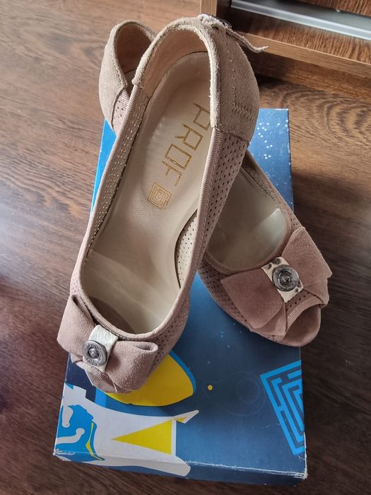 Sapatos PROF Veludo Bege