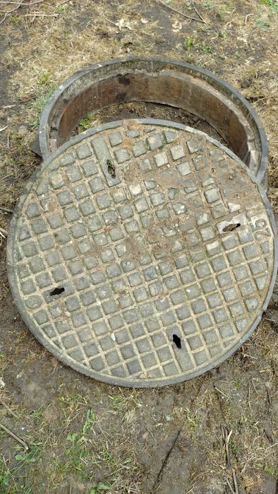Właz studzienka kanalizacyjna 60cm