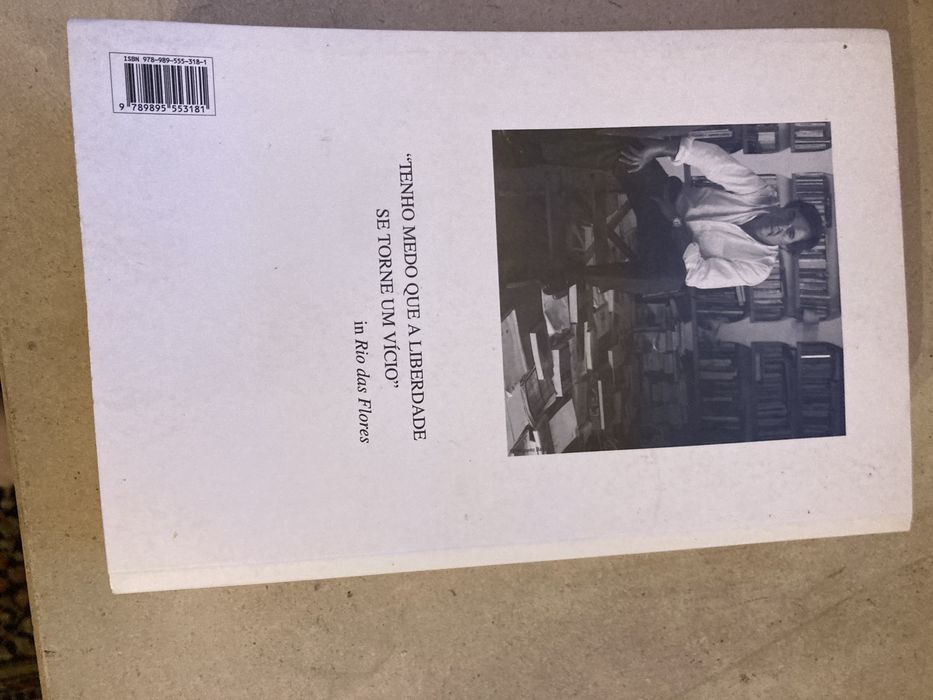 Livro de leitura Rio Das Flores de Miguel Sousa Tavares