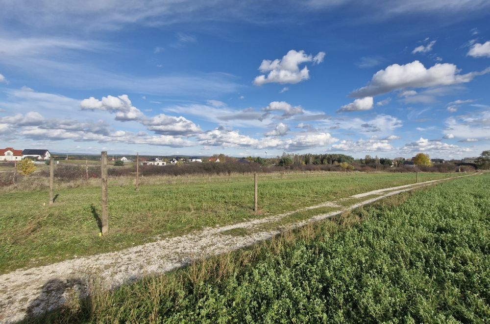 Sprzedam działki  budowlane  w Pierzchnicy