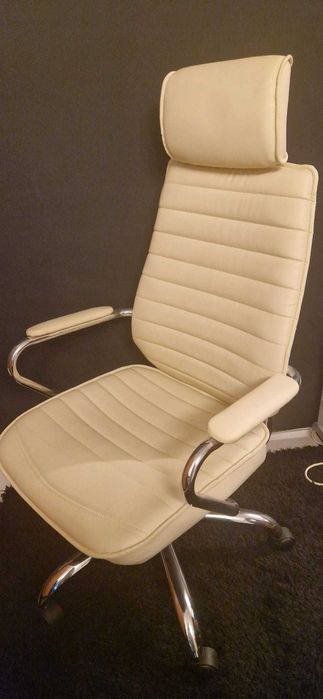 Secretária branca 120×80 e cadeiras