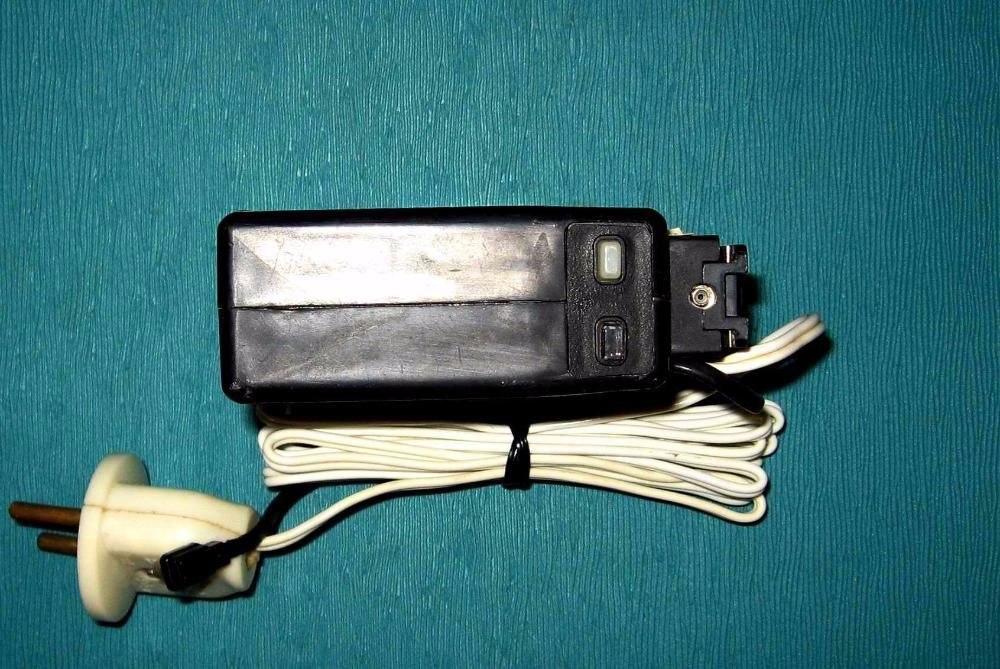 Фотовспышка "Электроника ФЭ-27" (СССР)