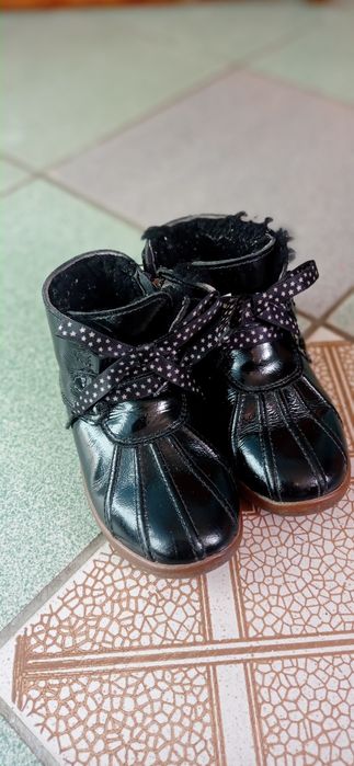 Черевики для дівчинки