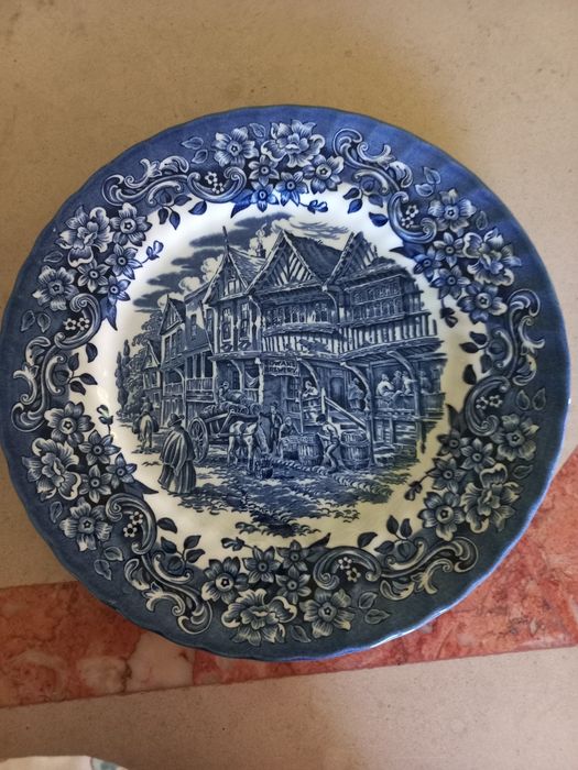 Decorative Plate443148654337085441