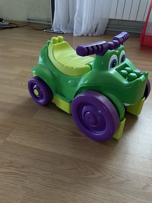 Каталка Mega Bloks Катайся та збирай кубики