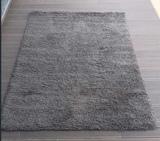 Carpete cinza 1.20m x 1.80m