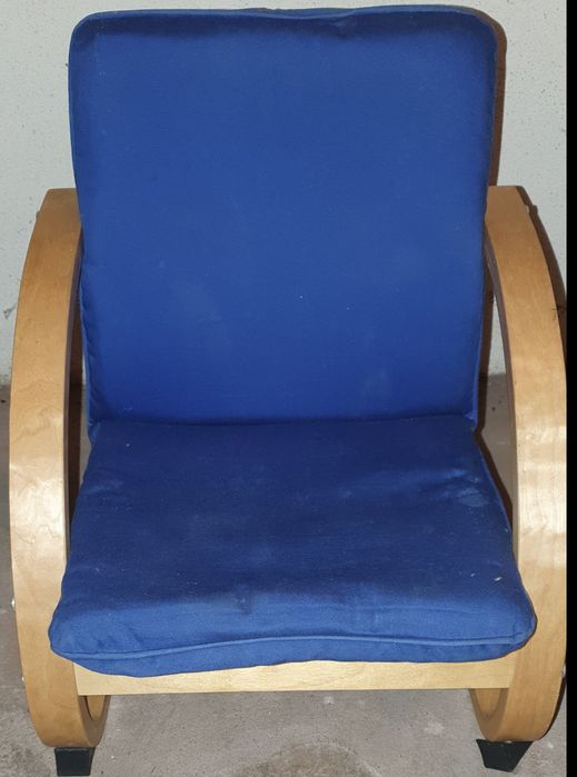 Cadeira de criança muito confortável e boa ergonomia