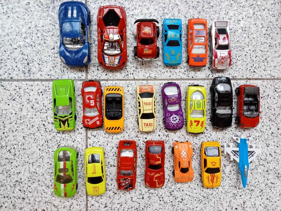 Carros miniaturas coleção hotwheels e outros