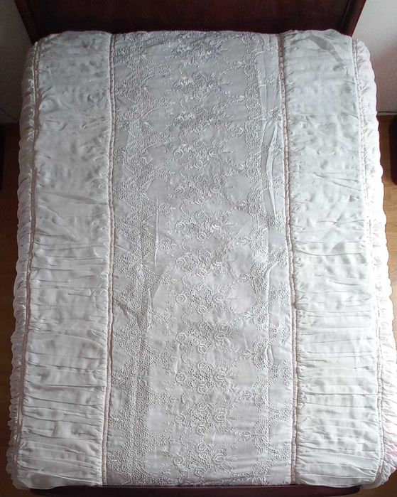 Colcha Manta vintage de cama casal, com folhos laterais Nova