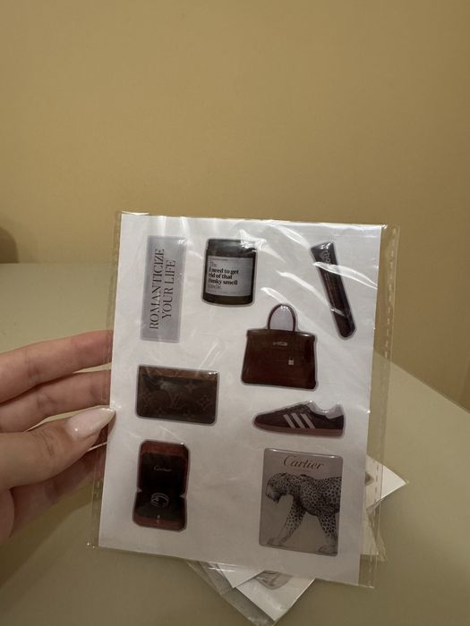 Стікери 3д наклейки на телефон