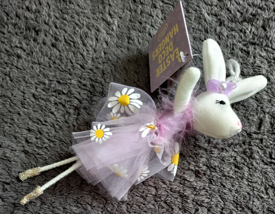 Dekoracja wisząca zawiieszka "Zajączek w Sukience" króliczek