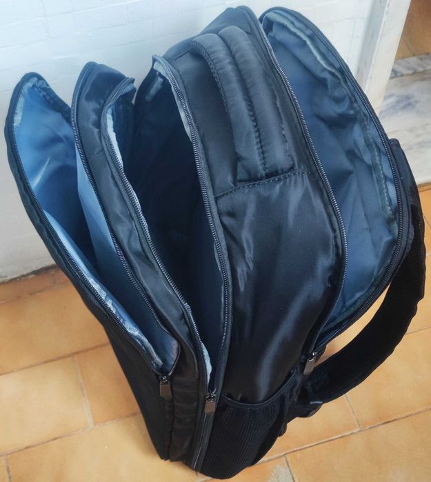 Mochila de viagem - medidas regulamentares (40x30x20)