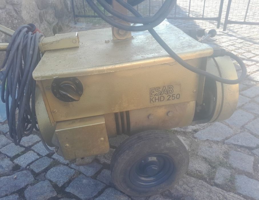 Aparelho de soldar ESAB 250A