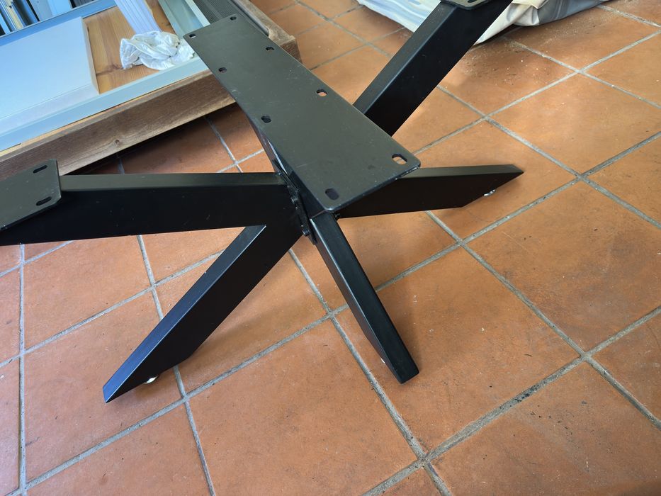 Perna de mesa industrial ML-Design