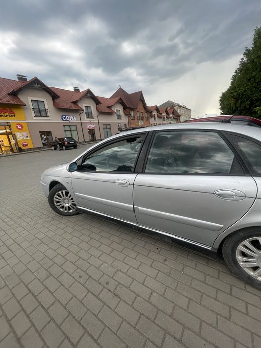 Продпм сітроєн с5 на повному ходу сів поіхав