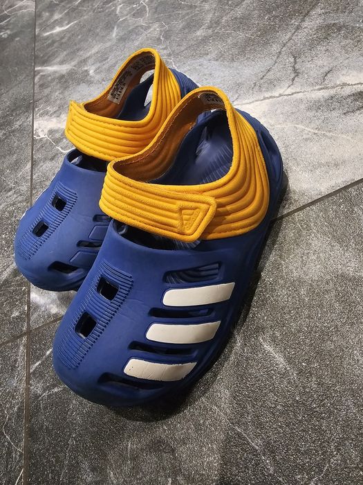 Sandały klapki chodaki Adidas 24 13.5 zsandal