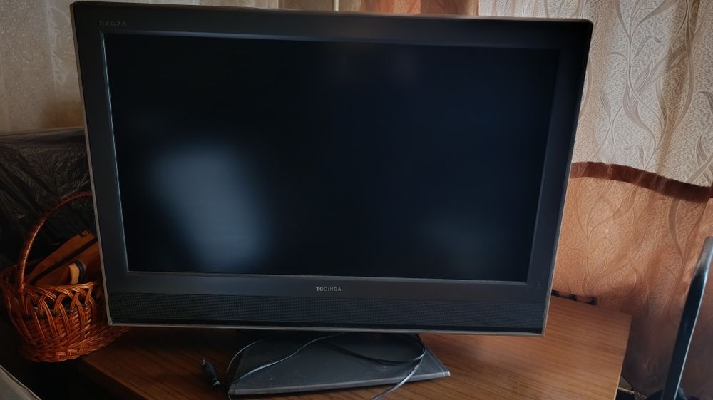 Телевізор Toshiba Regza 32WL65Rs