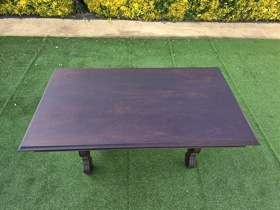 Mobília de sala de jantar em bom estado de conservação