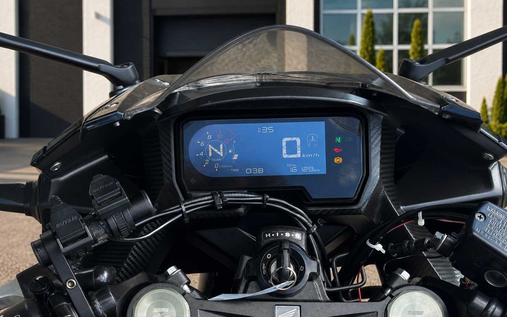Honda CBR400R, 2022 рік, ABS