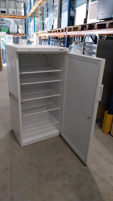 Lodówka - Szafa chłodnicza Liebherr FKS 5000 – biała, 500 litrów,
