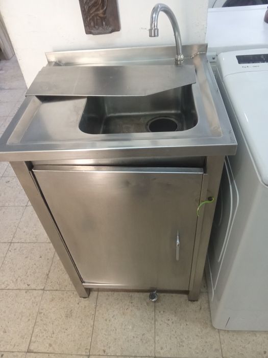 Móvel em Inox lavatório
