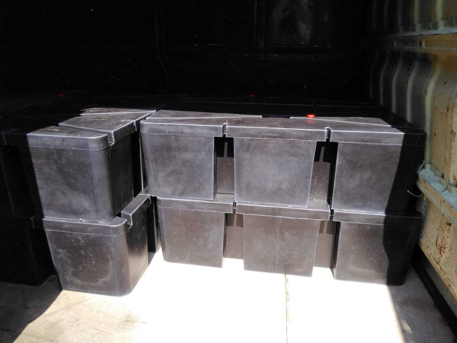 Pływaki do pomostu pływającego