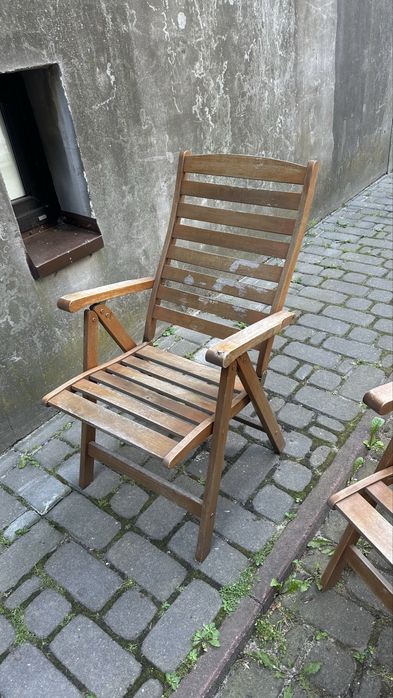 Fotele ogrodowe drewniane uszkodzone leżaki