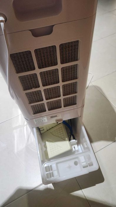 Climatizador Evaporativo Portátil Midea AC100-18B - NOVO