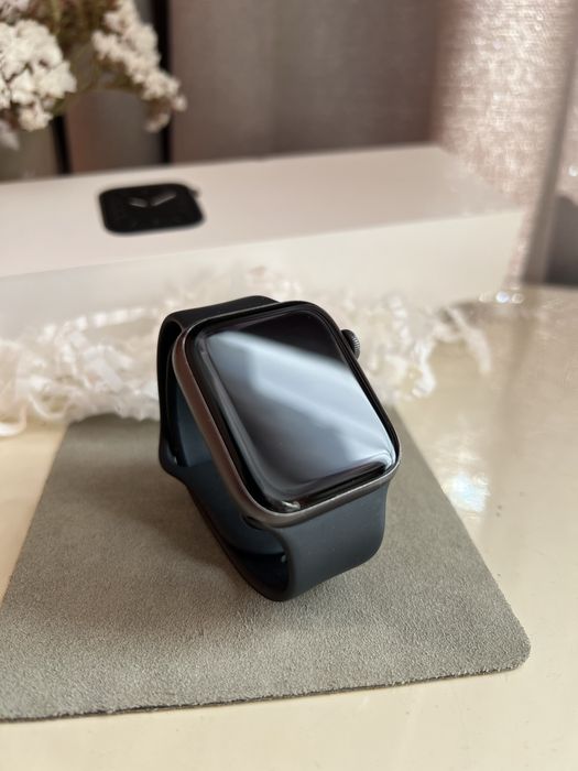 Apple Watch Series 5 | 44mm | GPS + Cellular (LTE) | Працює в Україні
