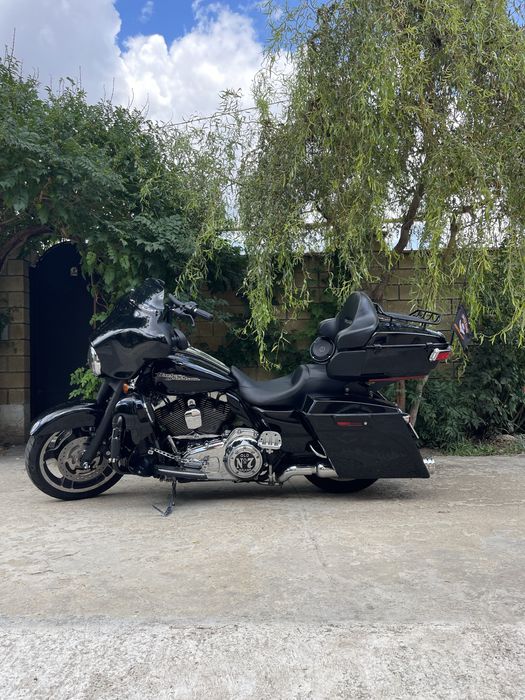 Продам Harley Davidson Street Glide
