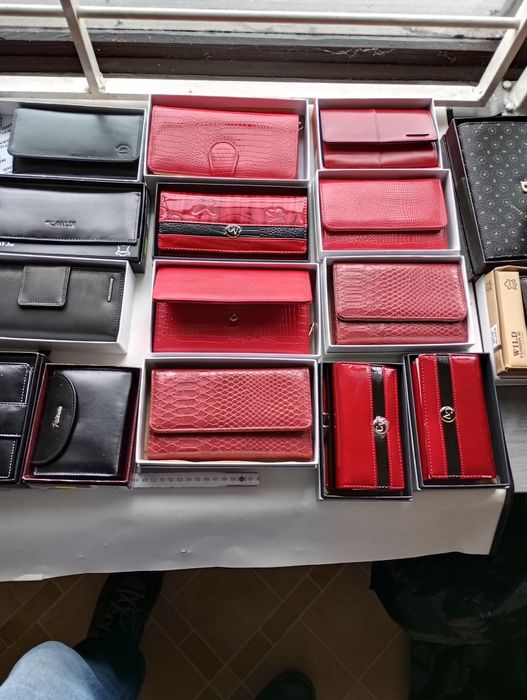 Portfele damskie skórzane