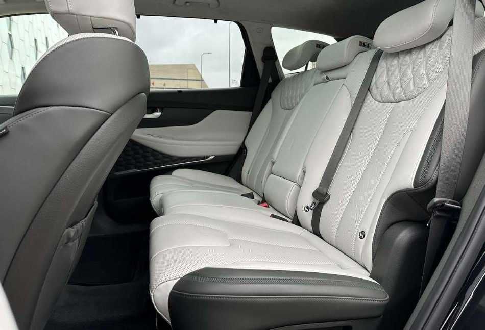 Продам Hyundai Santa Fe 2021 року