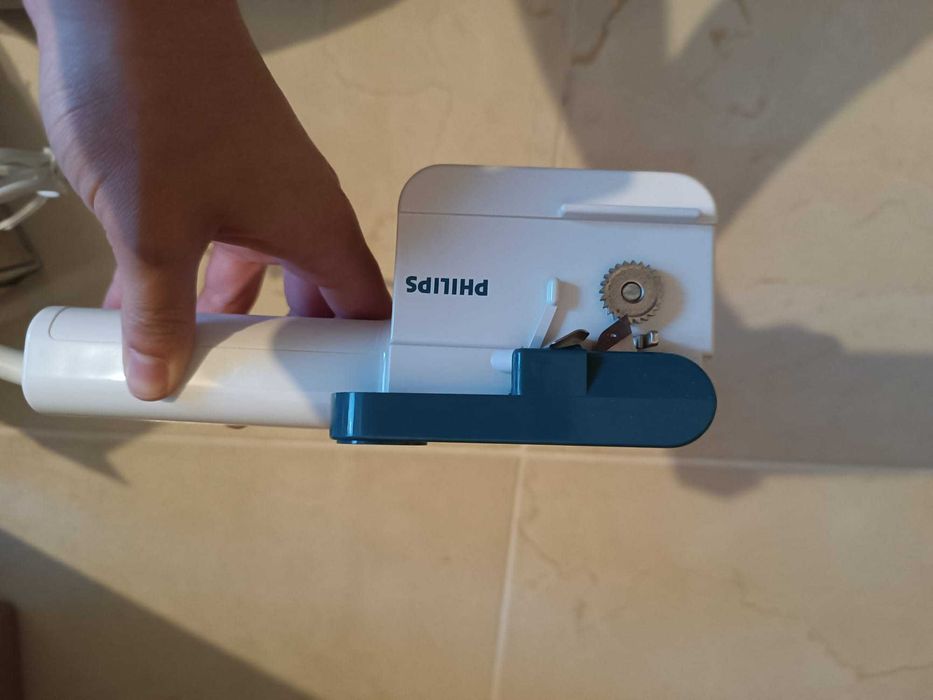Abre-latas elétrico Philips novo