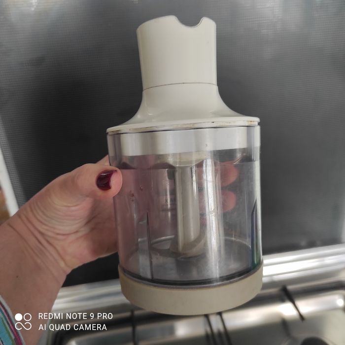 Запчасти к блендере Филипс , чаша,венчик и прочее