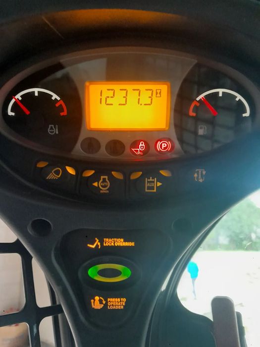 Bobcat T450  Po leasingowy pierwszy właściciel