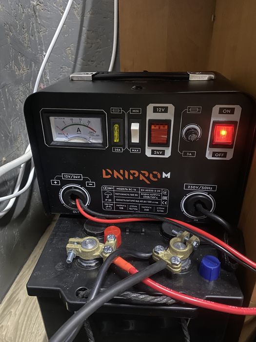 Зарядна станція інвертор 2000 — 4000W, акумулятор 2шт по 190, зарядка