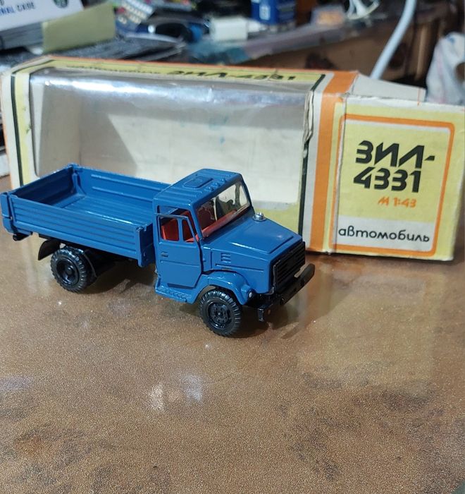 Модель автомобиля ЗИЛ - 4331