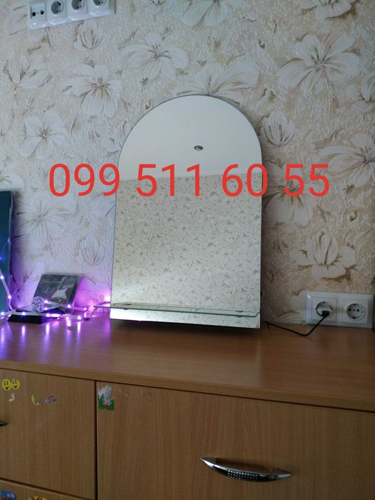 Зеркало с полочкой 40х60 см