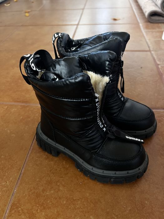 Продам чобітки зимні