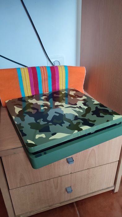 PlayStation 4 Slim Limited Edition