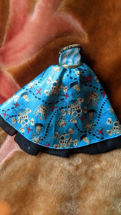 Лялька Дана у костюмі