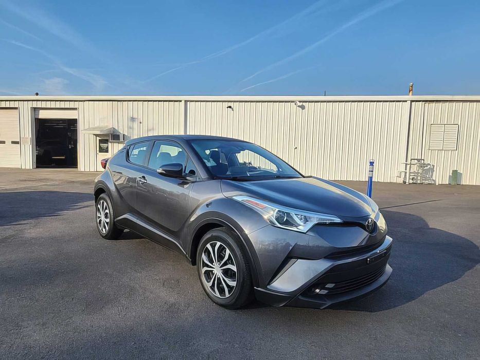 Toyota C-HR LE      2019