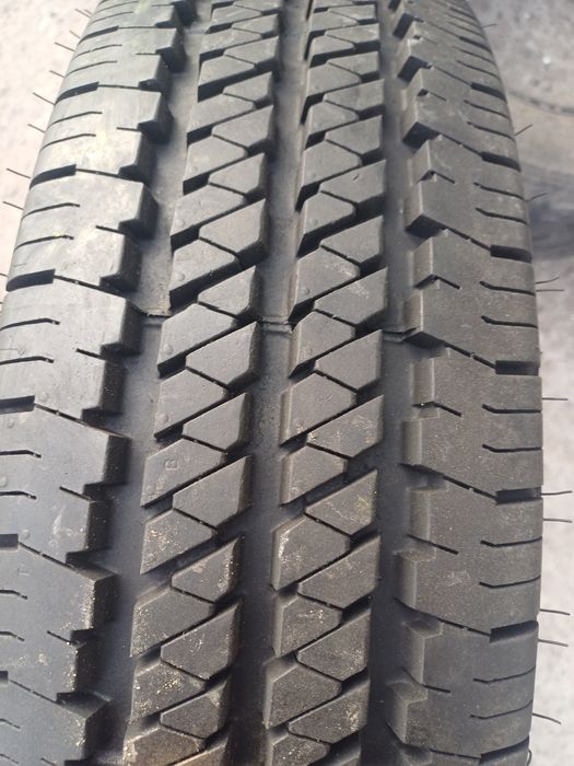 Продам летние новие шини 205/r16 C