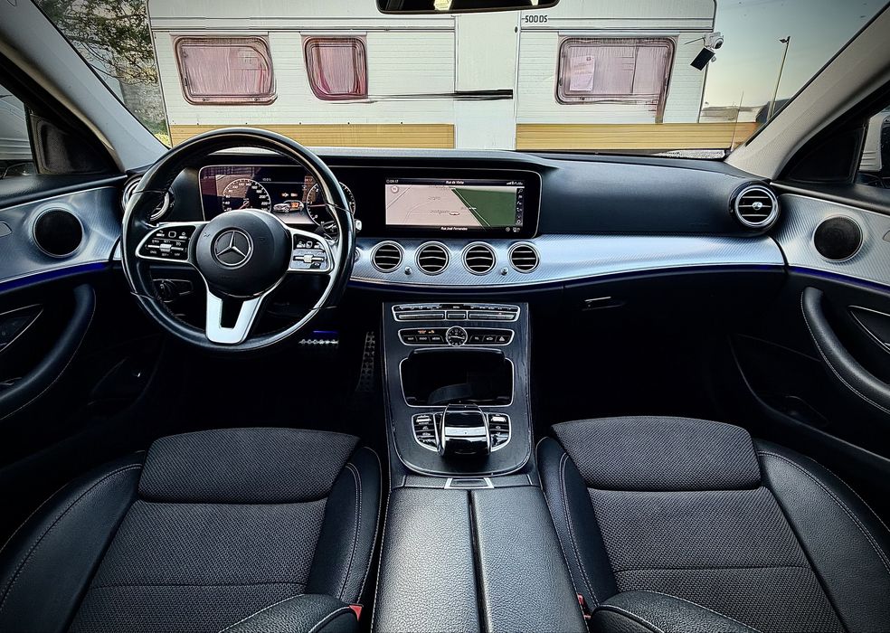 Mercedes E220 Avantgard - 9G Tronic - Revisoes na marca
