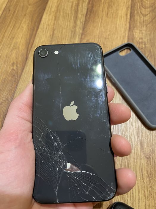 Iphone se 2020 128gb ios 26