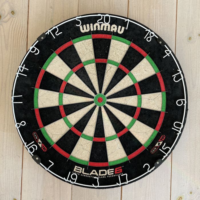 Winmau Blade 6 + Winmau pro || tablica + opona ochronna
