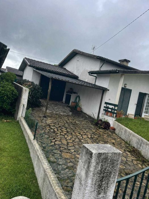 Remodelaçoes e Acabamentos/Limpeza de terrenos/jardinagem